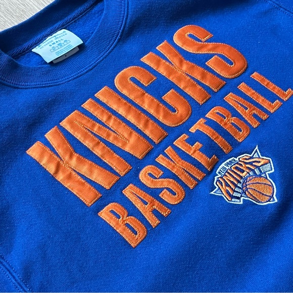 Vintage Champion Reverse Weave New York Knicks Sweatshirt - Picture 3 of 8
